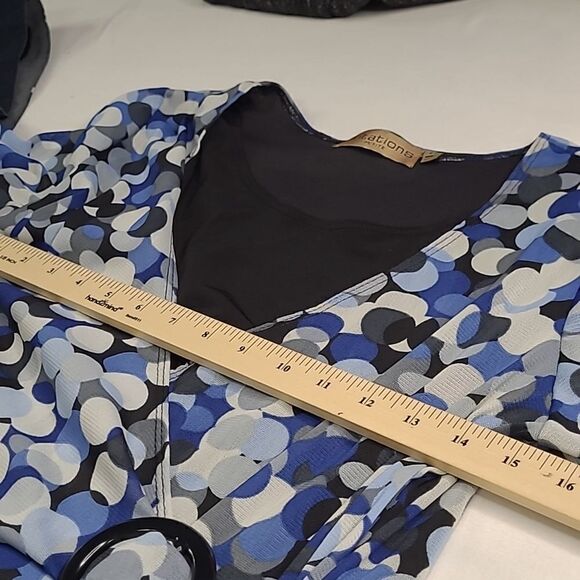 Notations petite large top with front oversized black button feature - Picture 6 of 9